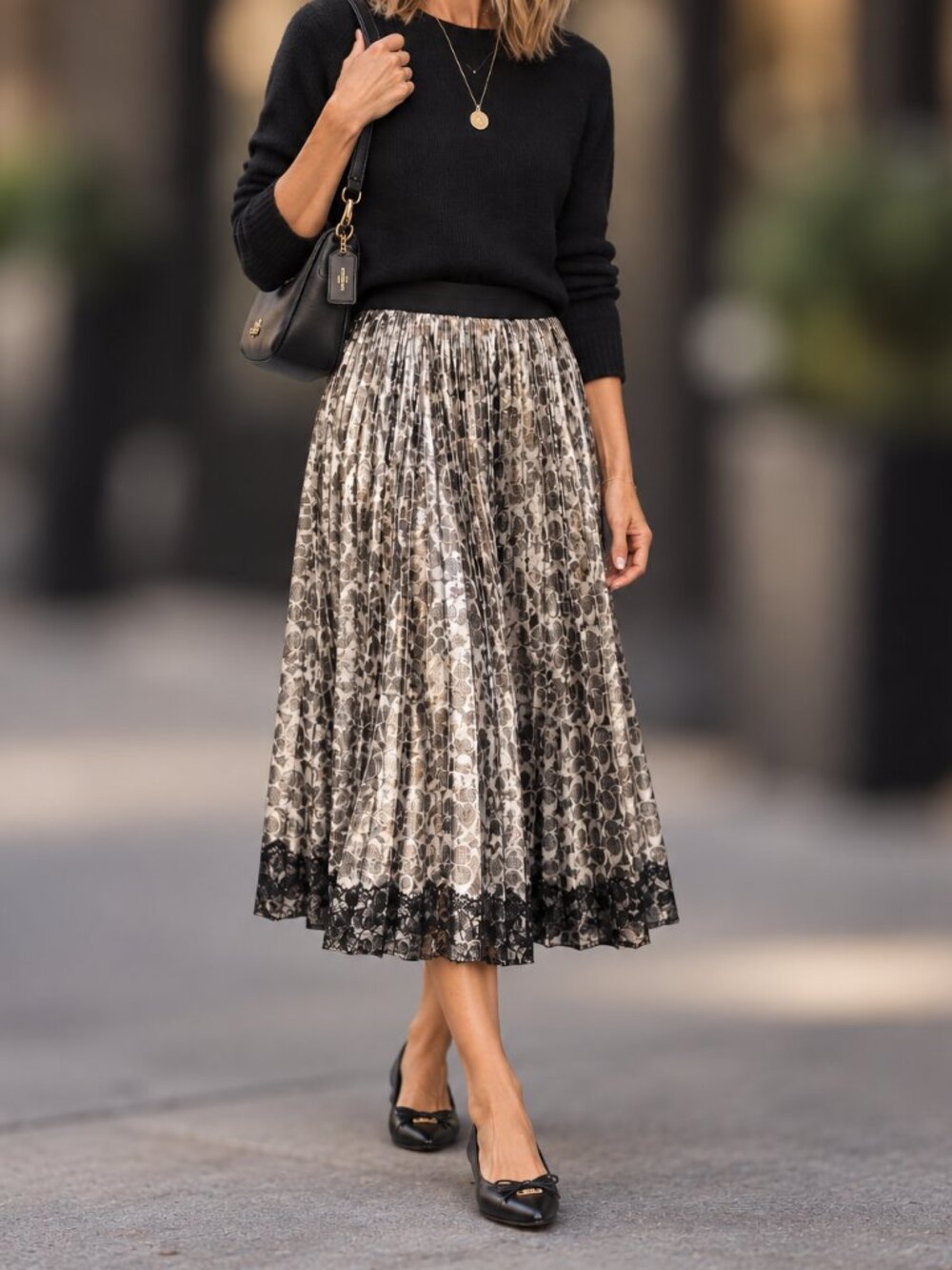 COACH Pleated Skirt Midi Signature Monogram Metallic Silk Gold Black Size 2